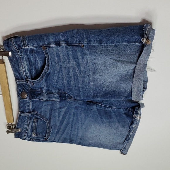 AMERICAN Eagle stretch size 6 slouchy Bermuda jean shorts - Picture 2 of 8